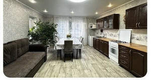 Дом 220м&sup2;, 2-этажный, участок 7 сот.  