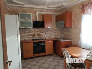 Коттедж 195м², 2-этажный, участок 10 сот.  