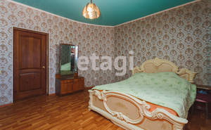 Дом 280м², 3-этажный, участок 8 сот.  