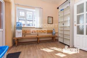 Дом 241м², 2-этажный, участок 6 сот.  