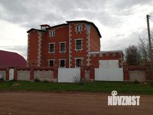 Коттедж 437м², 3-этажный, участок 15 сот.  