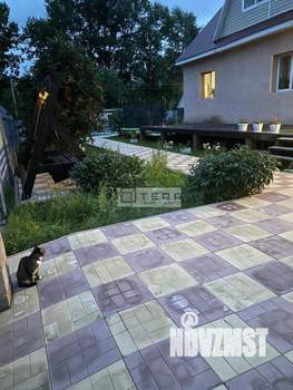 Коттедж 240м², 2-этажный, участок 10 сот.  