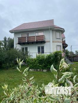 Дом 260м², 2-этажный, участок 8 сот.  