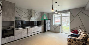 Дом 214м², 2-этажный, участок 6 сот.  