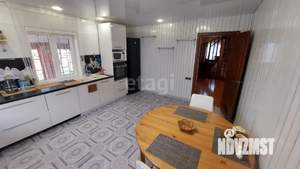 Дом 240м², 3-этажный, участок 10 сот.  