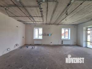 Коттедж 220м², 2-этажный, участок 6 сот.  