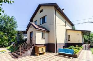 Дом 350м², 3-этажный, участок 8 сот.  