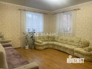 Дом 198м², 2-этажный, участок 12 сот.  