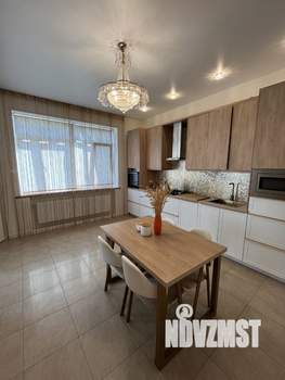 Коттедж 211м², 2-этажный, участок 15 сот.  
