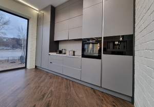 Дом 350м², 2-этажный, участок 30 сот.  