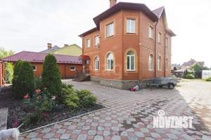 Дом 194м², 2-этажный, участок 20 сот.  