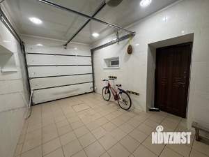 Дом 300м&sup2;, 2-этажный, участок 10 сот.  