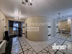 Дом 250м², 4-этажный, участок 9 сот.  