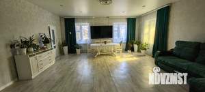 Дом 196м², 2-этажный, участок 10 сот.  