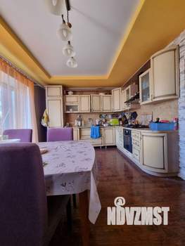 Коттедж 470м², 3-этажный, участок 9 сот.  