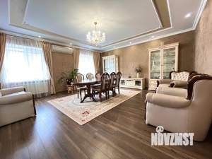 Дом 290м², 3-этажный, участок 6 сот.  