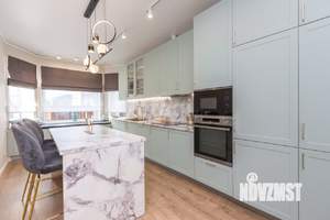 Дом 160м&sup2;, 2-этажный, участок 6 сот.  