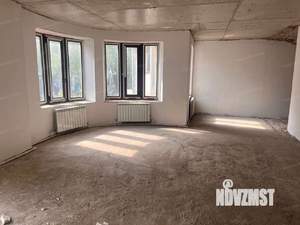 Таунхаус 548м², 3-этажный, участок 3 сот.  