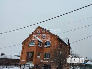 Дом 390м², 3-этажный, участок 15 сот.  