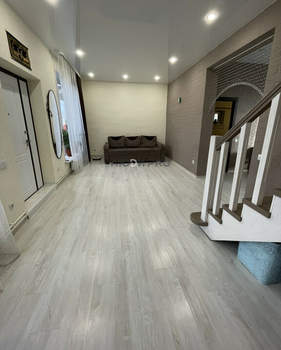 Дом 97м², 2-этажный, участок 9 сот.  