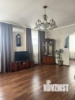 Коттедж 280м², 2-этажный, участок 15 сот.  