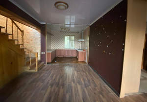 Дом 670м&sup2;, 3-этажный, участок 12 сот.  