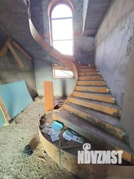 Коттедж 600м², 2-этажный, участок 10 сот.  