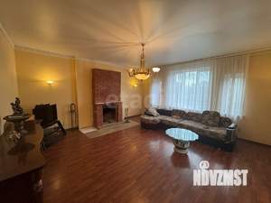 Дом 400м², 3-этажный, участок 20 сот.  