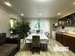 Дом 203м², 2-этажный, участок 6 сот.  