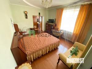 Коттедж 430м², 3-этажный, участок 10 сот.  