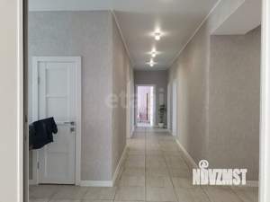 Дом 270м², 2-этажный, участок 15 сот.  