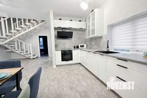 Дом 120м&sup2;, 2-этажный, участок 6 сот.  