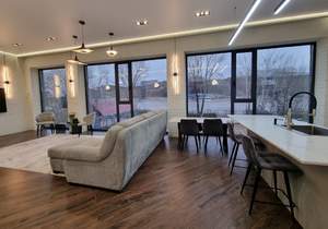 Дом 350м², 2-этажный, участок 30 сот.  