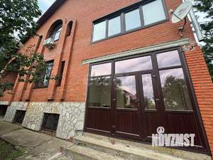 Дом 400м², 3-этажный, участок 20 сот.  