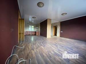 Коттедж 670м², 3-этажный, участок 12 сот.  