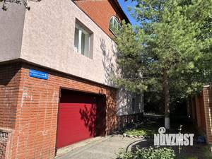 Дом 375м², 3-этажный, участок 13 сот.  