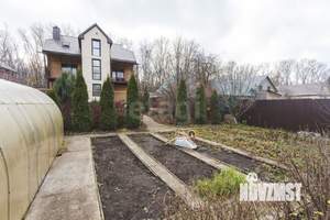 Дом 282м&sup2;, 2-этажный, участок 3 сот.  