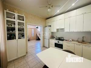 Дом 180м², 2-этажный, участок 6 сот.  
