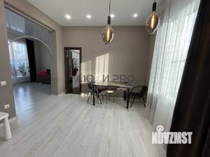 Дом 97м², 2-этажный, участок 9 сот.  