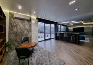 Дом 350м², 2-этажный, участок 30 сот.  