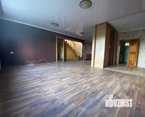 Коттедж 670м², 3-этажный, участок 12 сот.  