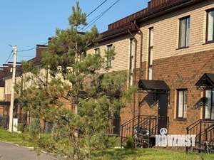 Таунхаус 100м², 2-этажный, участок 5 сот.  