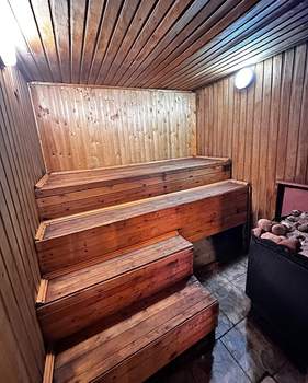 Дом 375м², 3-этажный, участок 13 сот.  