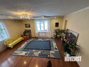 Дом 208м², 3-этажный, участок 6 сот.  