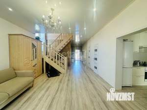 Дом 180м², 2-этажный, участок 6 сот.  
