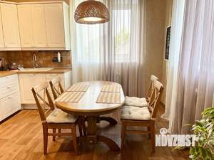 Таунхаус 200м², 3-этажный, участок 8 сот.  