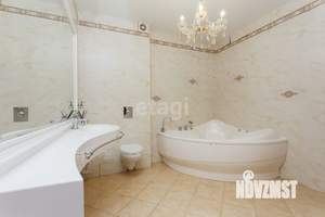 Дом 270м², 2-этажный, участок 6 сот.  