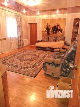 Коттедж 300м², 2-этажный, участок 6 сот.  