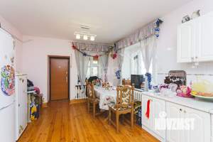 Дом 281м², 3-этажный, участок 15 сот.  