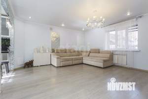 Дом 100м&sup2;, 2-этажный, участок 7 сот.  